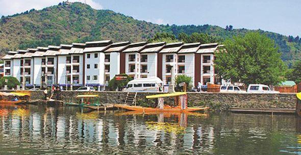 Hotel Pride Continental Srīnagar Екстериор снимка