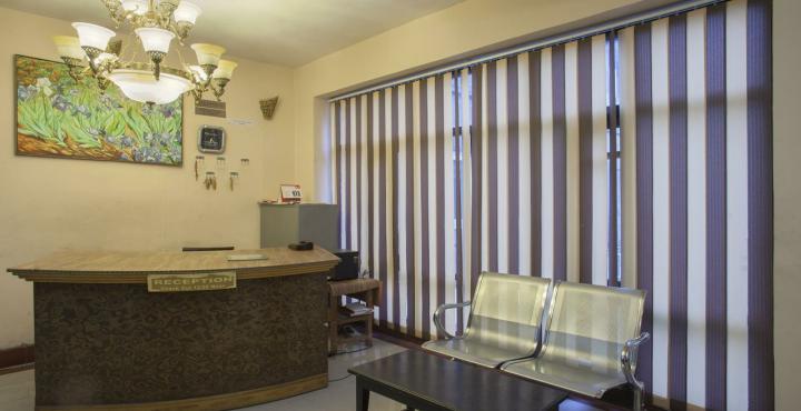 Hotel Pride Continental Srīnagar Екстериор снимка