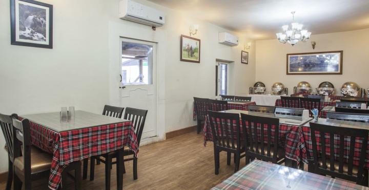 Hotel Pride Continental Srīnagar Екстериор снимка